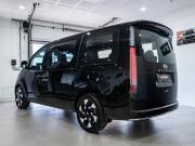 черный Hyundai Staria 1.6hyb AT (245 л.с.) 2026 фото 8