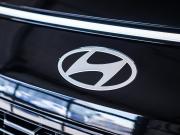 черный Hyundai Staria 1.6hyb AT (245 л.с.) 2026 фото 3