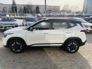 белый Kia Seltos 1.5 CVT (115 л.с.) 2026 фото 3