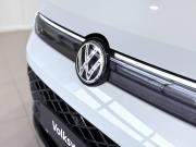 белый Volkswagen Tiguan L Pro 2.0 AMT (220 л.с.) 4WD 2026 фото 1