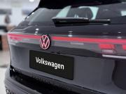 черный Volkswagen Tiguan 2.0 AMT (220 л.с.) 4WD 2026 фото 5