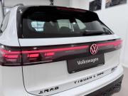 белый Volkswagen Tiguan L Pro 2.0 AMT (220 л.с.) 4WD 2026 фото 7