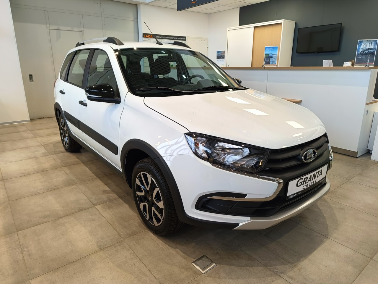 белый Lada (ВАЗ) Granta Cross 1.6 MT (90 л.с.) 2026