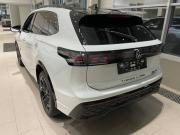 белый Volkswagen Tiguan L Pro 2.0 AMT (220 л.с.) 4WD 2026 фото 2