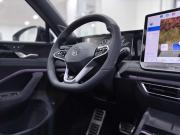 черный Volkswagen Tiguan 2.0 AMT (220 л.с.) 4WD 2026 фото 11