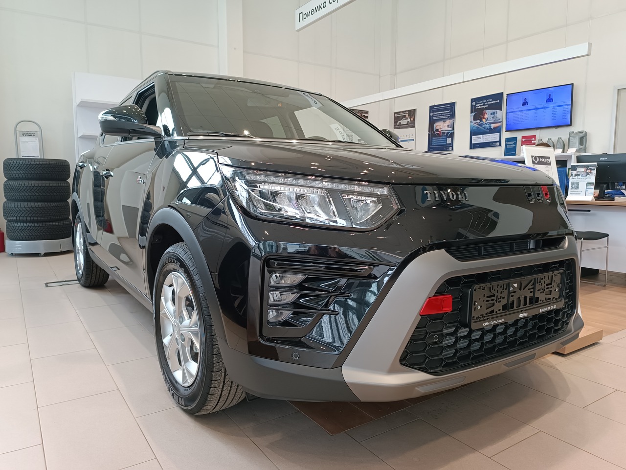 черный KGM Tivoli 1.5 AT (163 л.с.) 2025