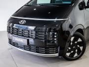 черный Hyundai Staria 1.6hyb AT (245 л.с.) 2026 фото 1