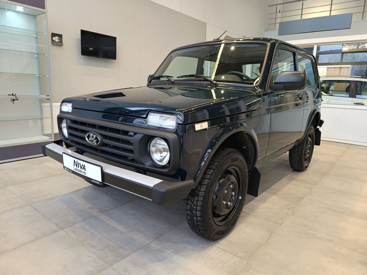 зеленый Lada (ВАЗ) Legend 1.7 MT (83 л.с.) 4WD 2025